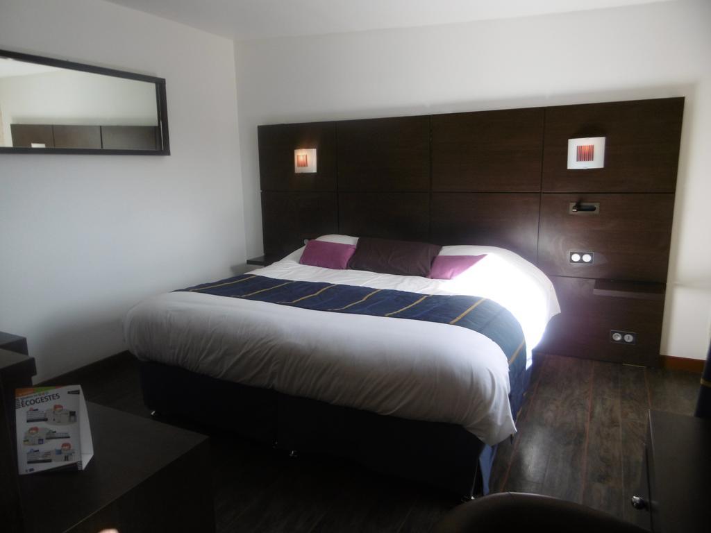Hotel De L'Arrivee Guingamp Eksteriør billede