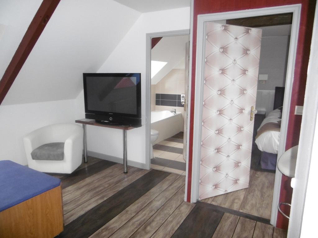 Hotel De L'Arrivee Guingamp Eksteriør billede