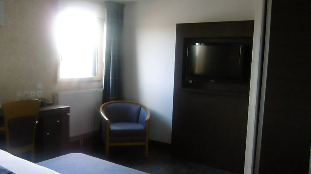 Hotel De L'Arrivee Guingamp Eksteriør billede