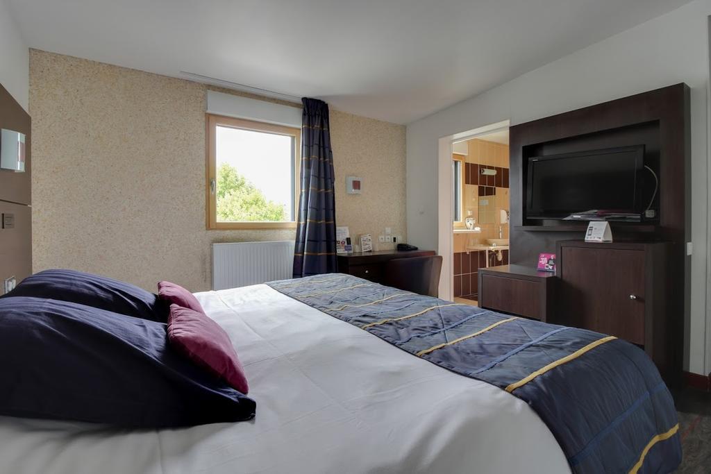 Hotel De L'Arrivee Guingamp Eksteriør billede